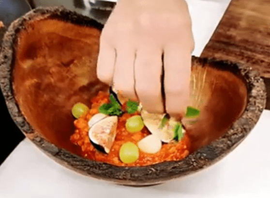 Sopa de tomate a la extremeña Sopa de tomate a la extremeña