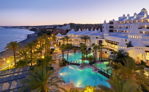 Estos son los mejores hoteles para hacer una escapada con cena de España, según Aladinia.com Estos son los mejores hoteles para hacer una escapada con cena de España, según Aladinia.com