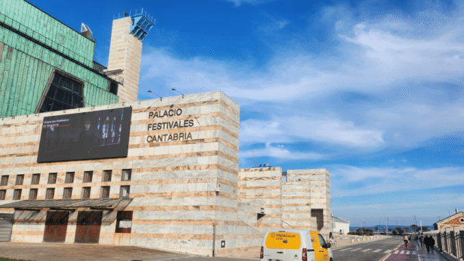 El Palacio de Festivales reúne danza, teatro y Boleros para despedir octubre